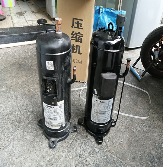 银海中央空调压缩机的更换维修